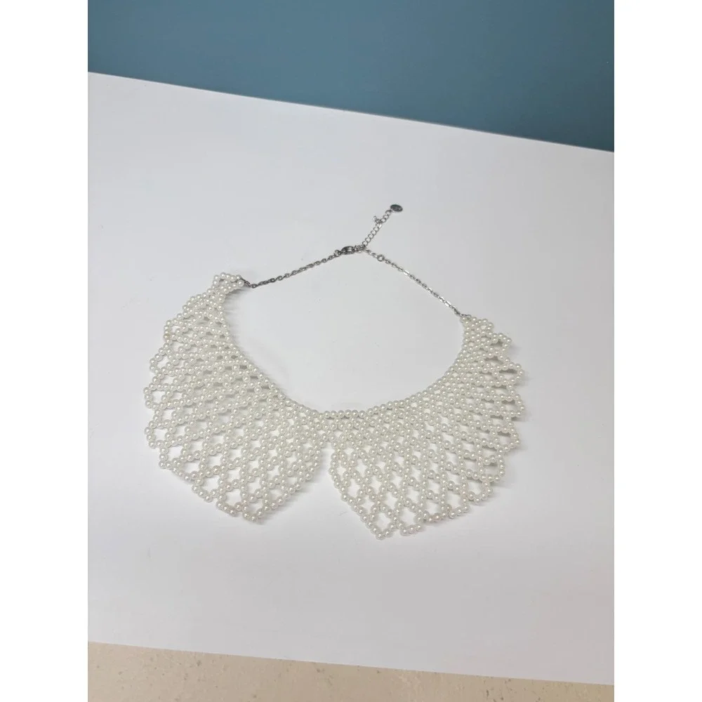 Claire's Faux Pearl Bib Necklace‎ White Woven Peter Pan Collar